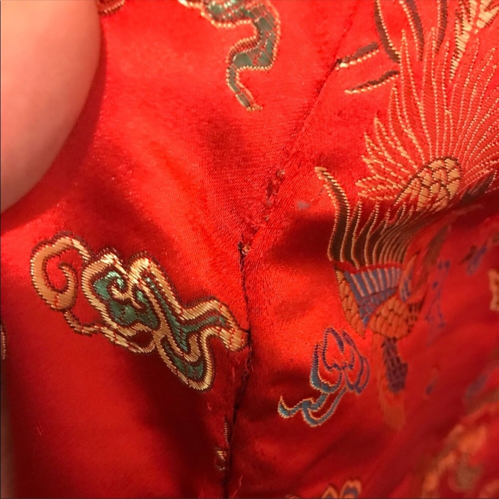 Traditional Dress - Picture 5 of 8
